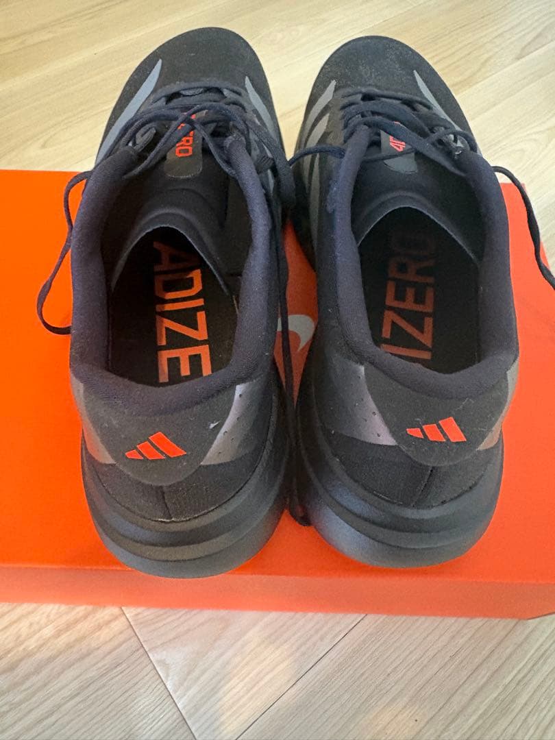 ADIZERO スパイクシューズ ブラック/グレー