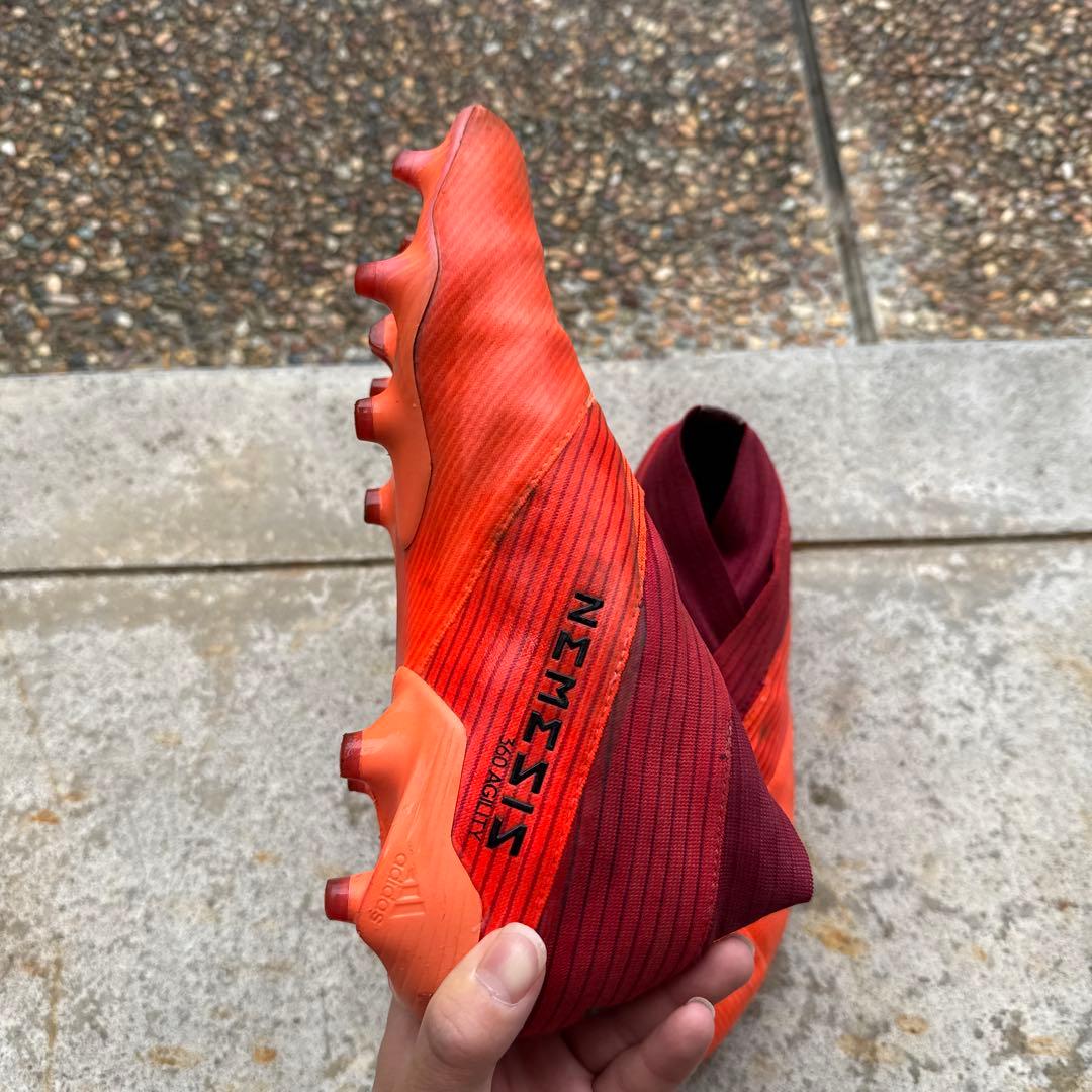 adidasネメシス紐なし