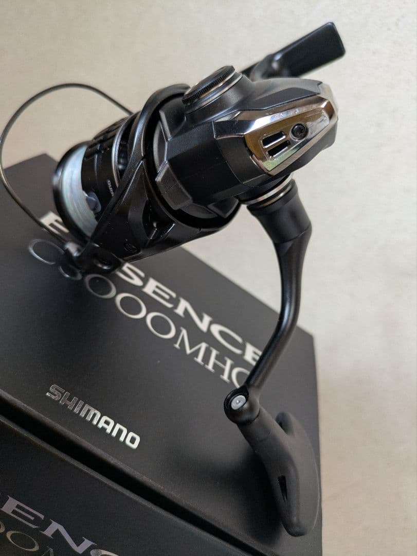 まずまず美品のシマノ 21 エクスセンス C3000MHGです。