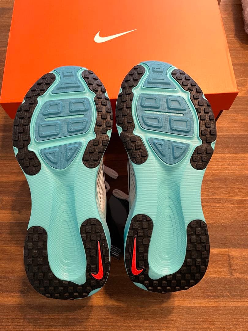 【新品未使用】NIKE VOMERO 18 メンズ27cm ボメロ18