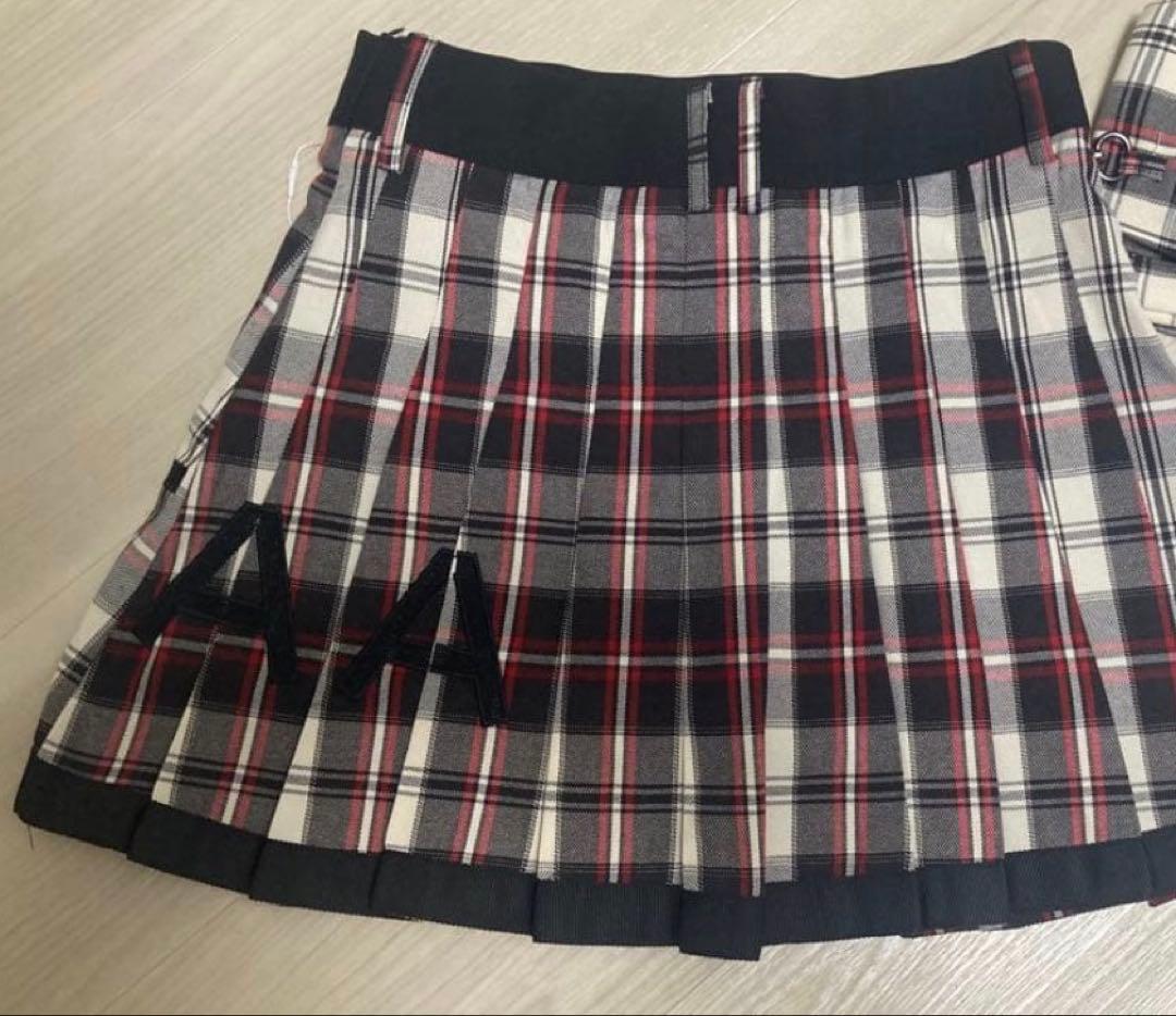 美品　UTAAレディースゴルフシャツスカートセットストレッチサイズS
