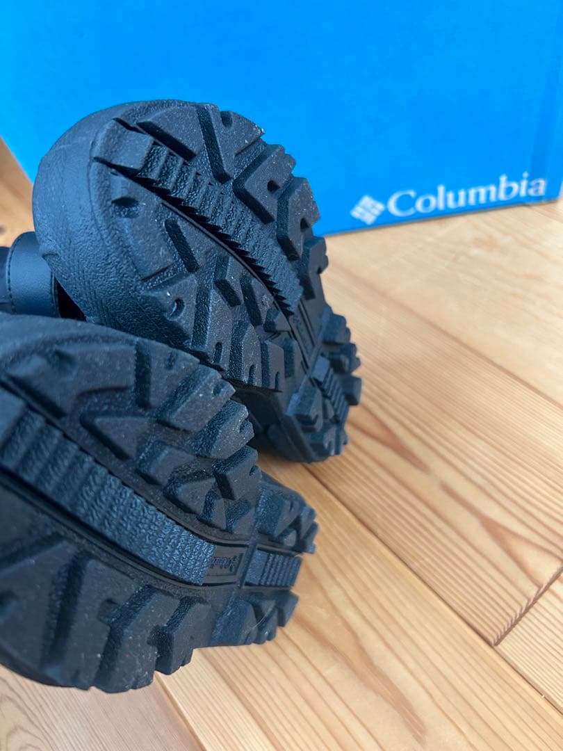 Columbia 子ども用防水ブーツ ブラック　スノーブーツ　長靴