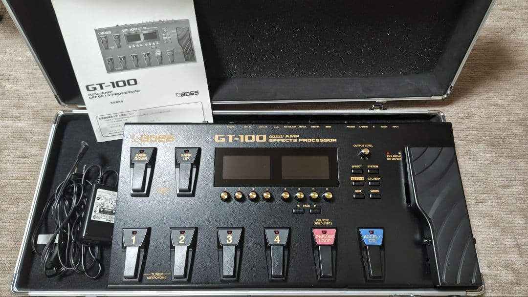 BOSS GT-100 ギターマルチエフェクター