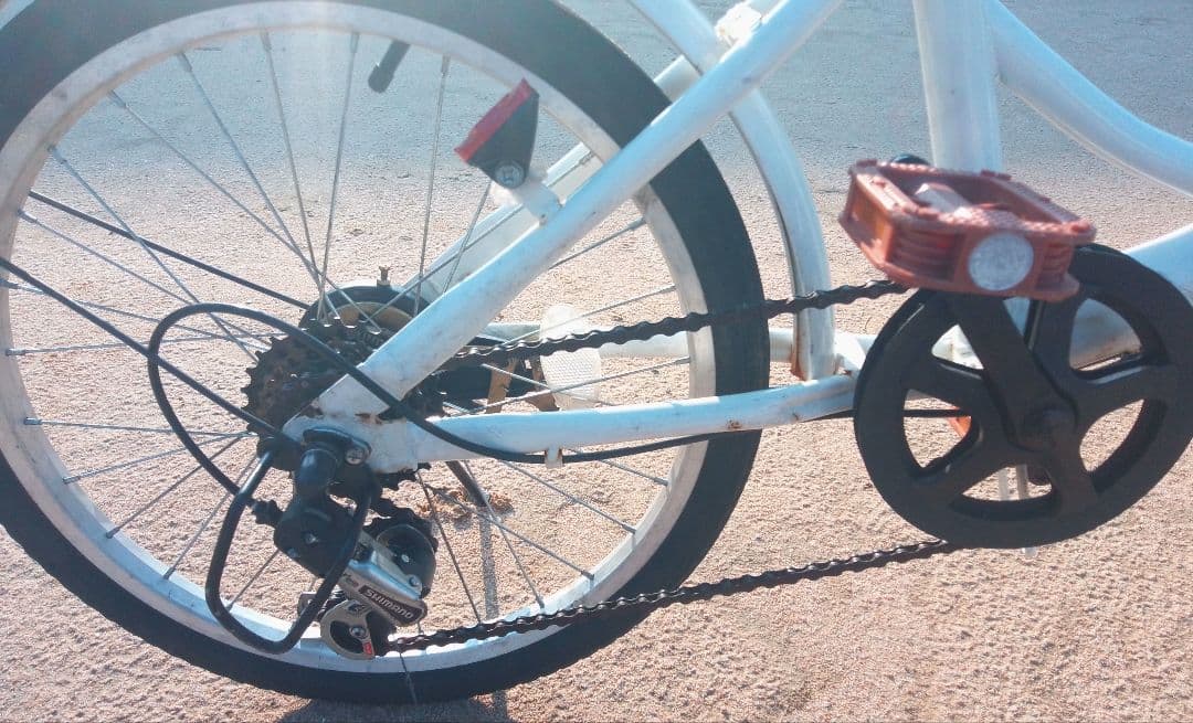 折りたたみ自転車 ホワイト 20インチ 汚れキズあり ヤマト置き配達可能