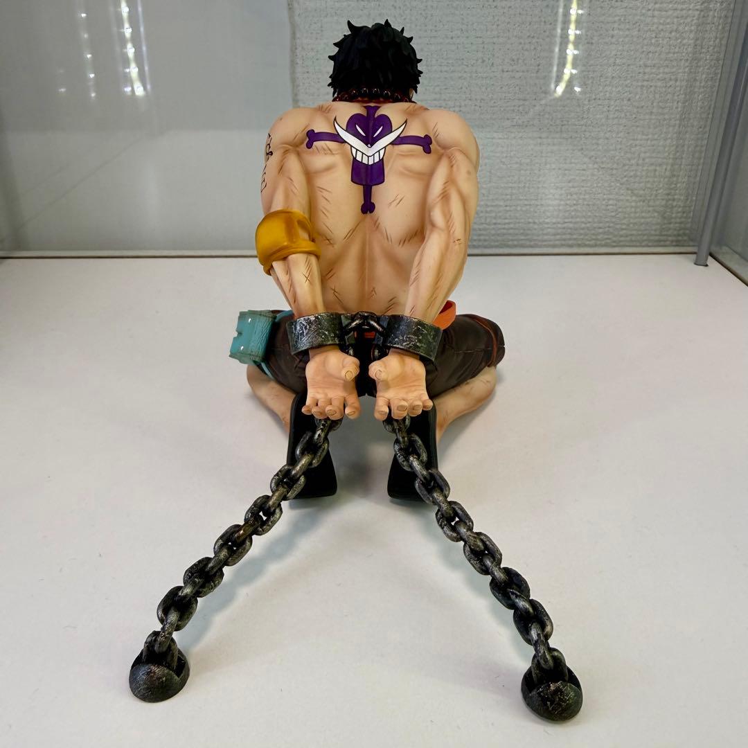 BT STUDIO エース 処刑台 フィギュア