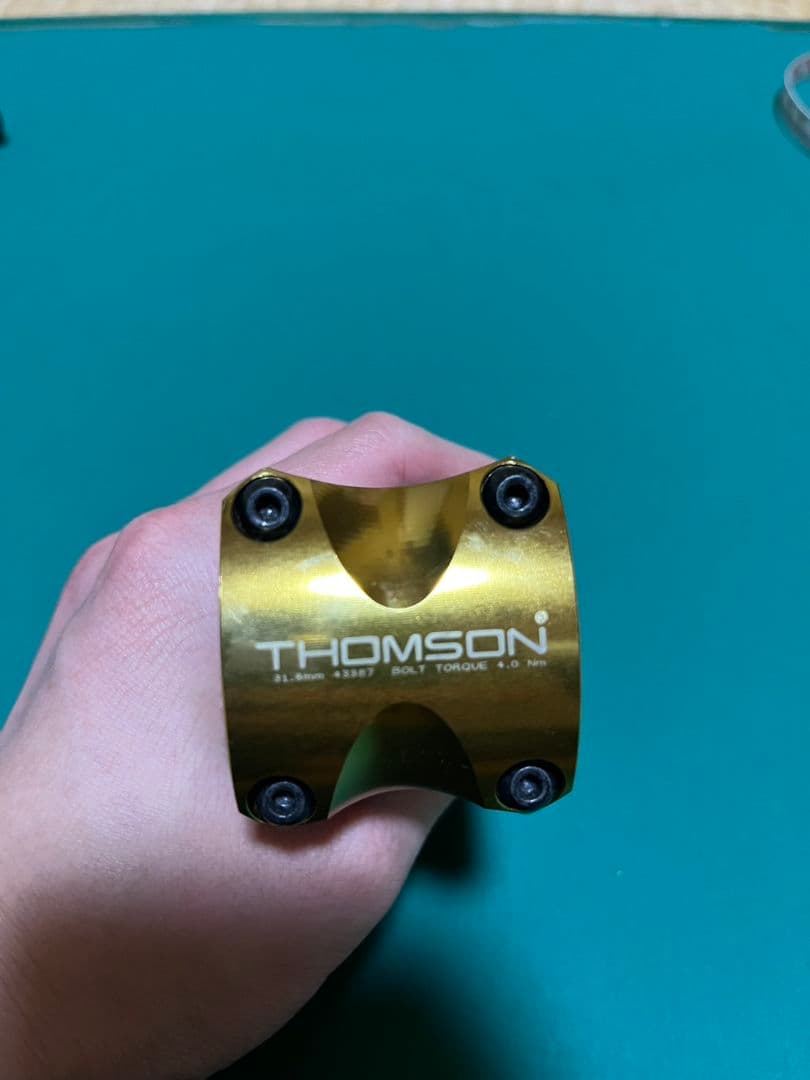 THOMSON X4 ステム 70/0°　31.8mm