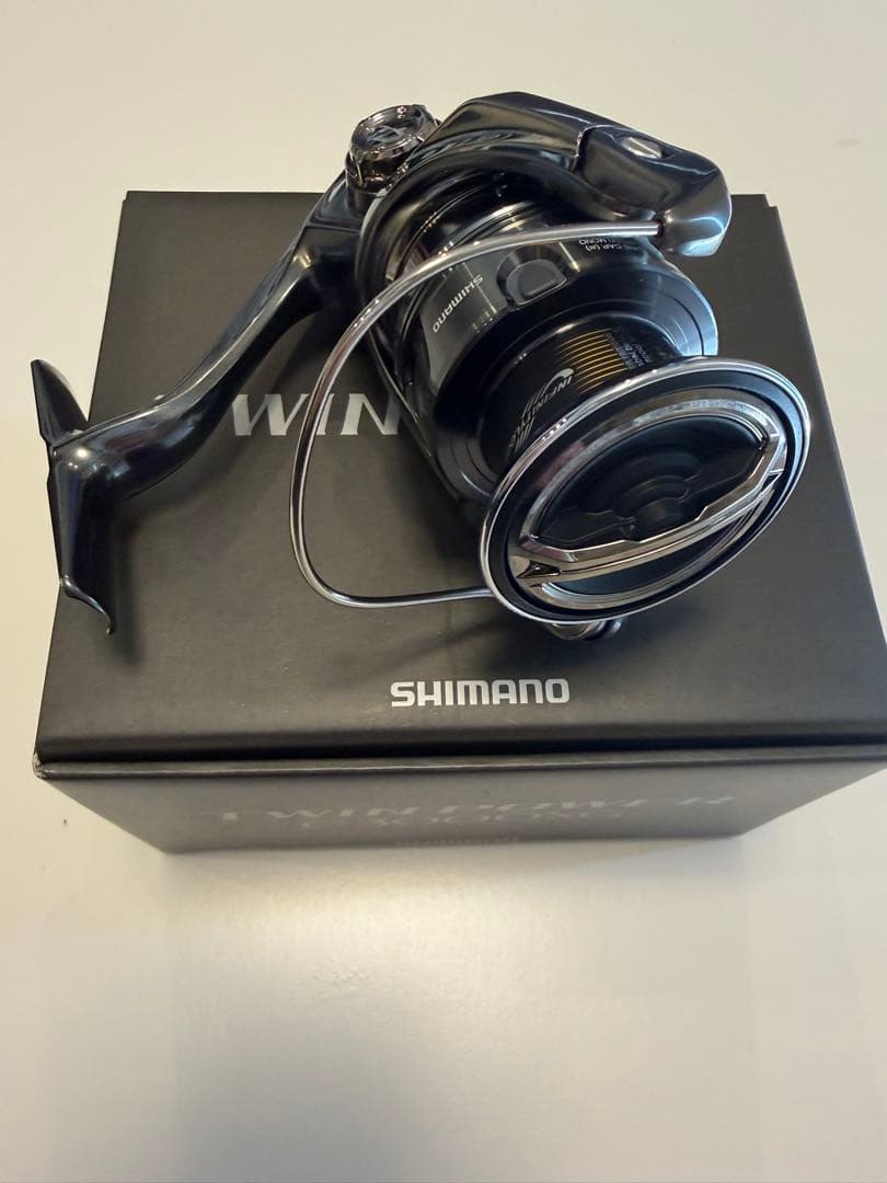 新品24年シマノ　ツインパワーC3000XGスピニングリール