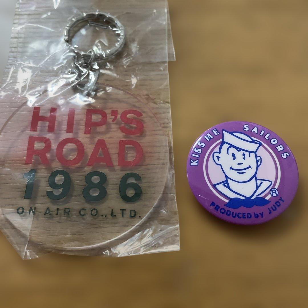 おニャン子　HIP'S ROAD キーホルダー & SAILORS バッジセット