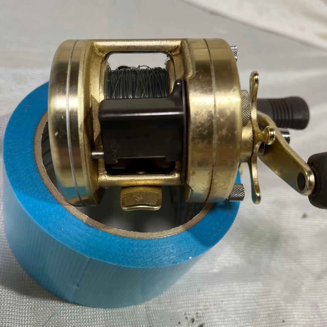 シマノ CALCUTTA 200XT リール　あずき君