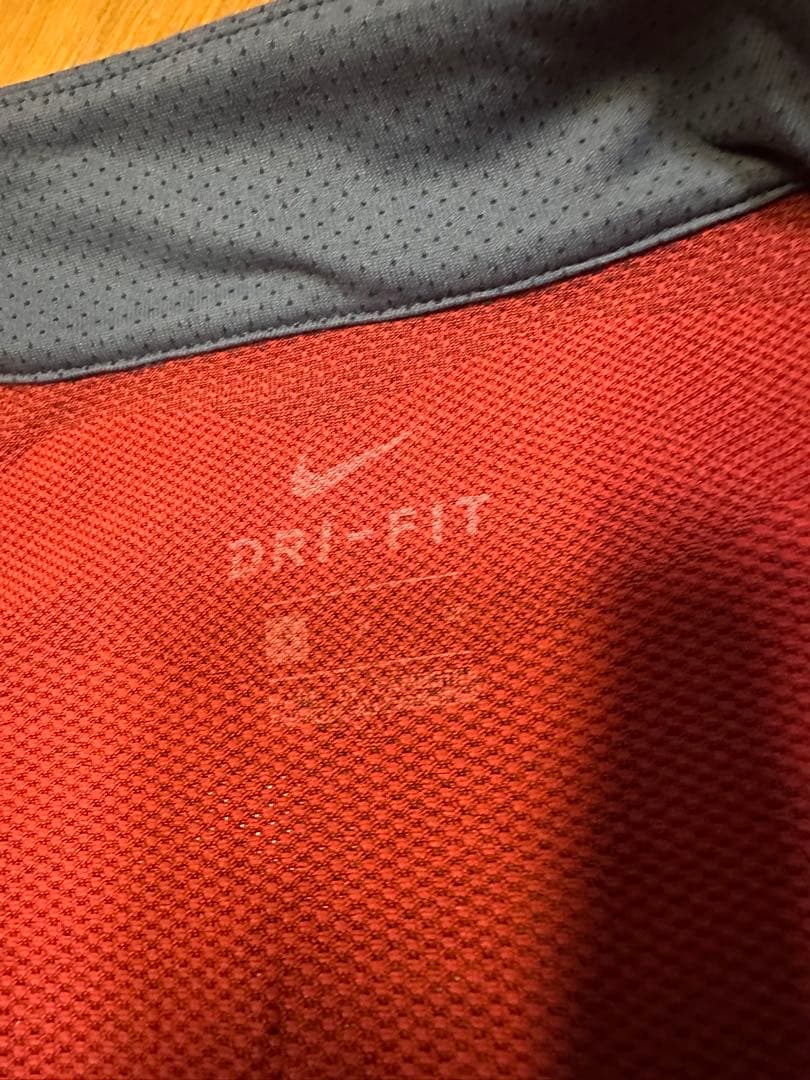 Nike Gyakusou ギャクソウ　ハーフジップトップ レッド
