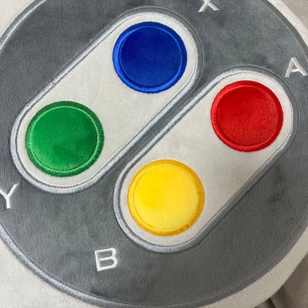 ニンテンドーミュージアム限定コントローラークッション　スーパーファミコン