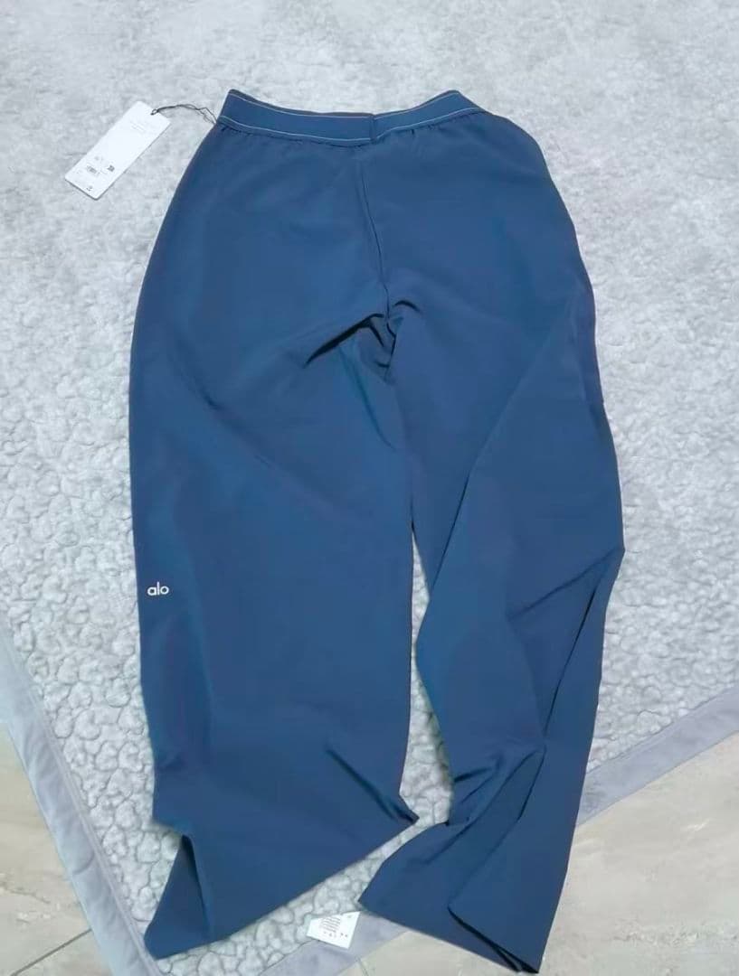 新品未使用 alo Yoga ヨガパンツ ブルー Mサイズ