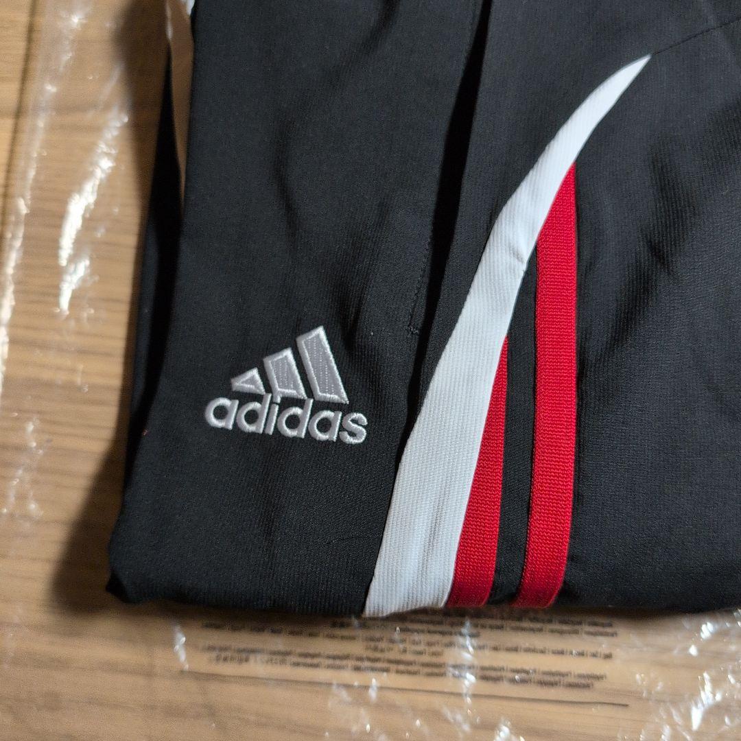 adidas Manchester United ジャージ 黒/赤