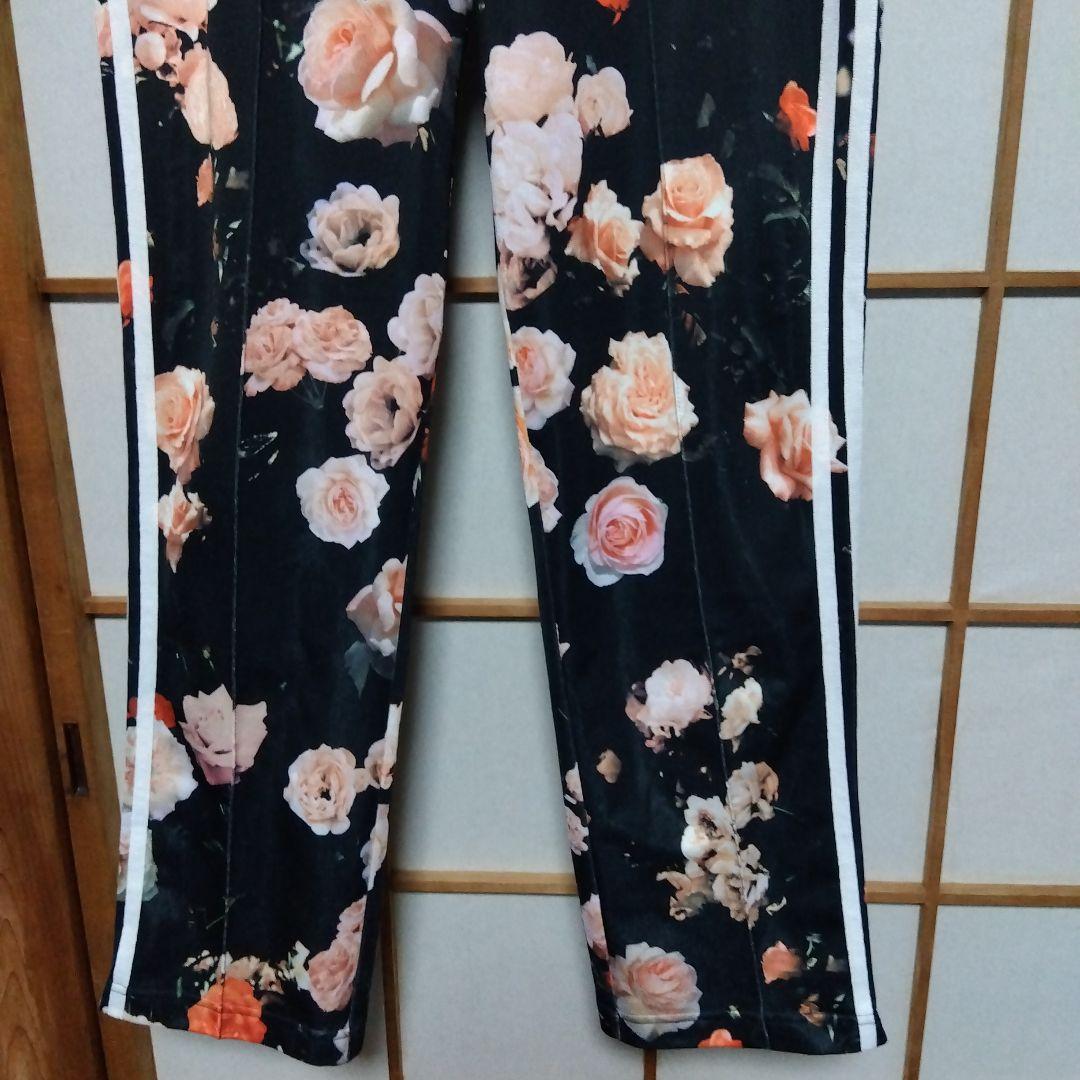 adidas 薔薇フラワープリント ジャージパンツ ボトムス　M