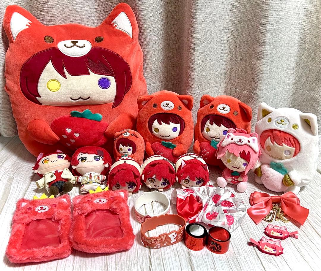 【出品は本日まで】すとぷり 莉犬 グッズ まとめ売り　60点超