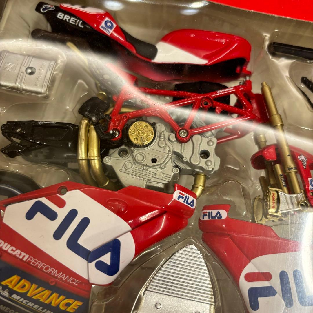 ニューレイ 1/12スケール ドゥカティ999 F03 プラモデル
