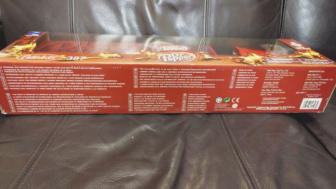NewRay Dr Pepper ピータービルト387 トラック 1/32