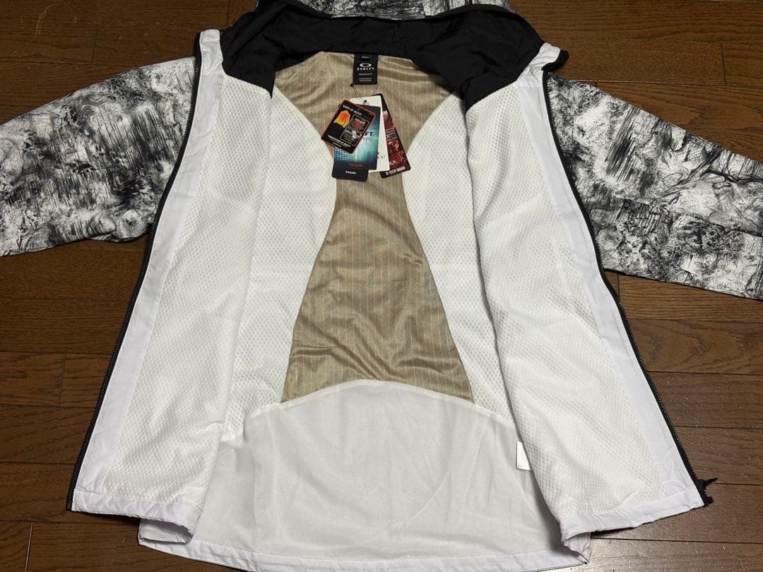 【新品】OAKLEY ナイロンジャケット