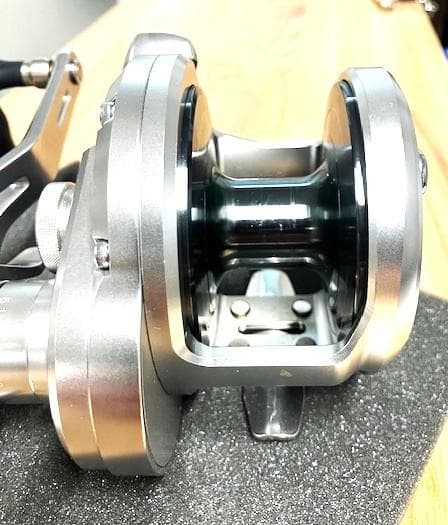 シマノ　20 オシアジガー 4000 HG　右巻き