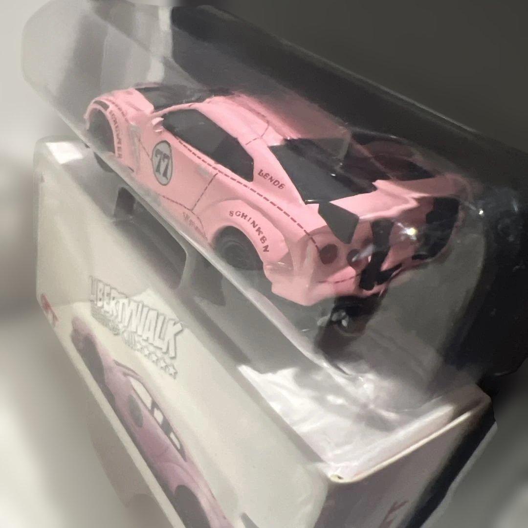 MINI GT リバティーウォーク 日産 GT-R R35 PINK PIG