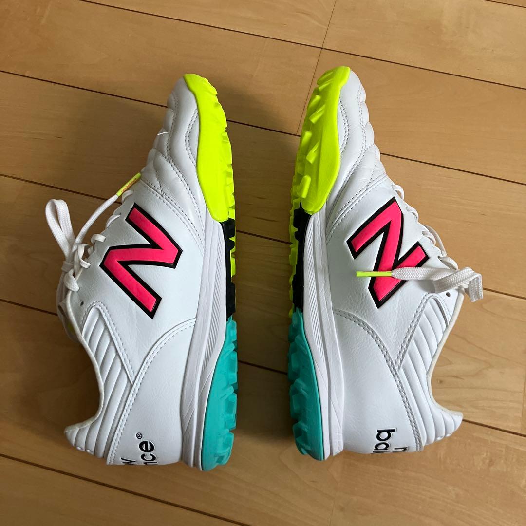 New Balance サッカーシューズ ホワイト/ピンク
