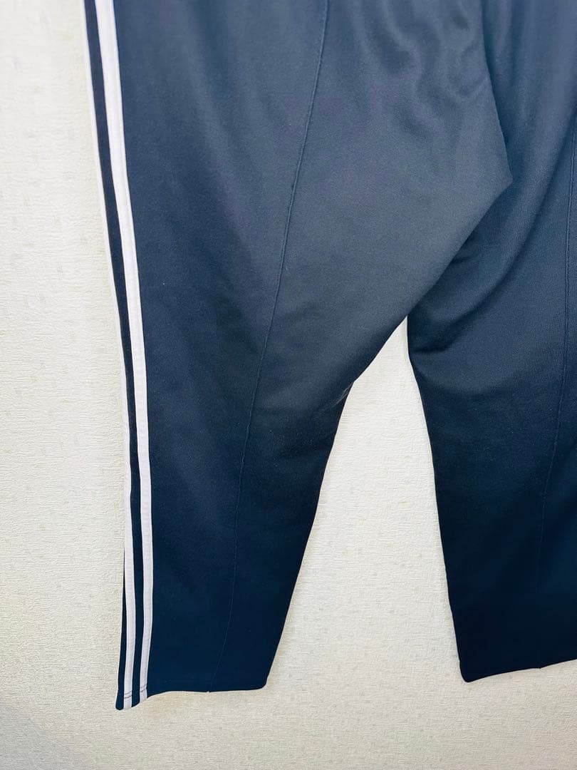 adidas 黒 ジャージパンツ 3stripes