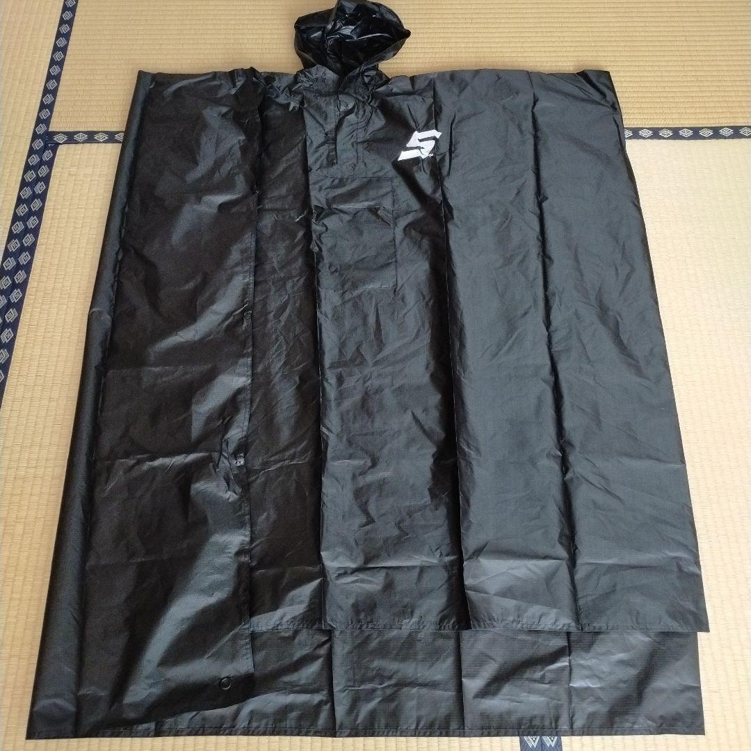 新品未使用スナップオンポンチョ　黒のフード付き