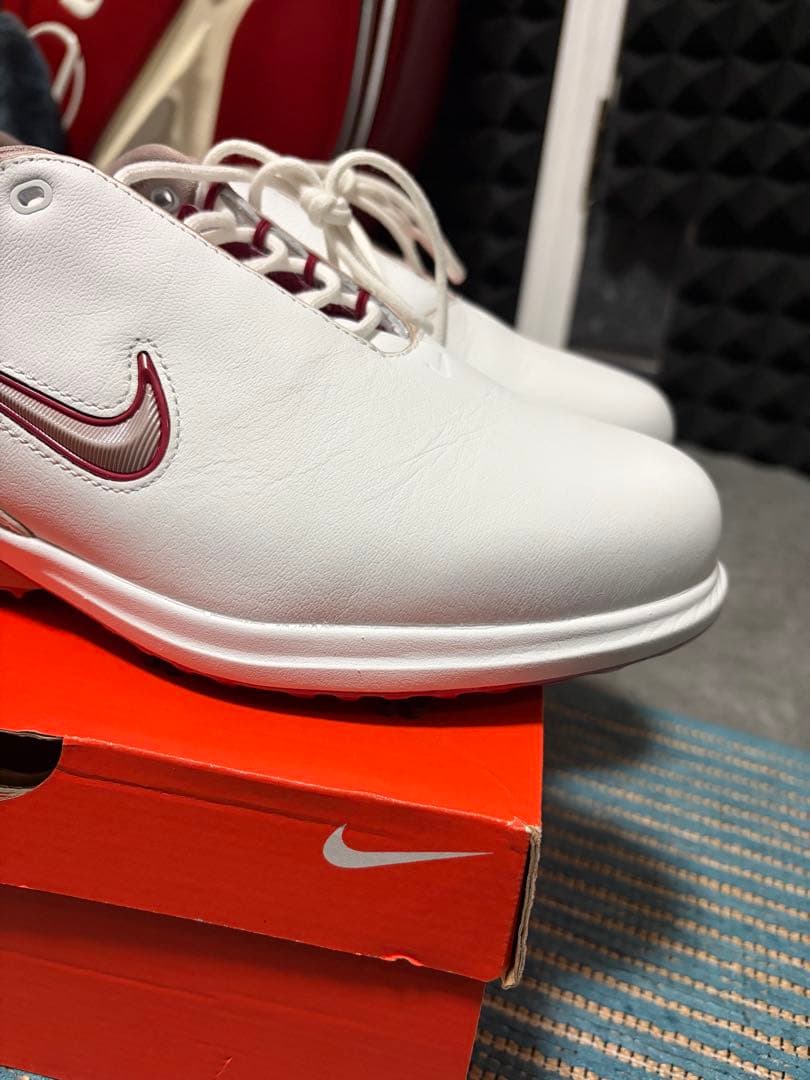 NIKE ビクトリー ツアー4 【ローリー・マキロイ着用／安定感重視】