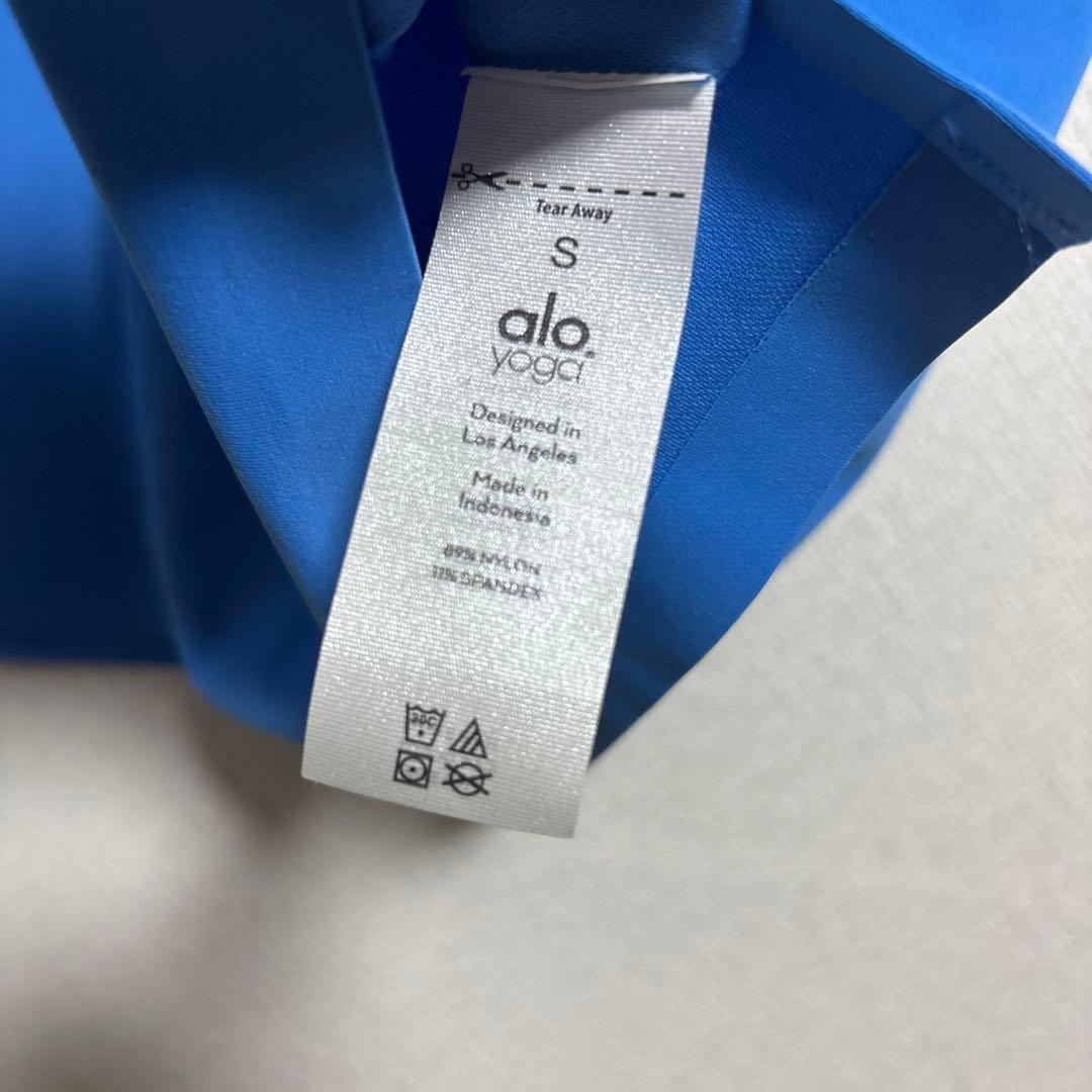 Alo yoga✨新品未使用アローヨガクルーネック ショートスリーブライトブルー