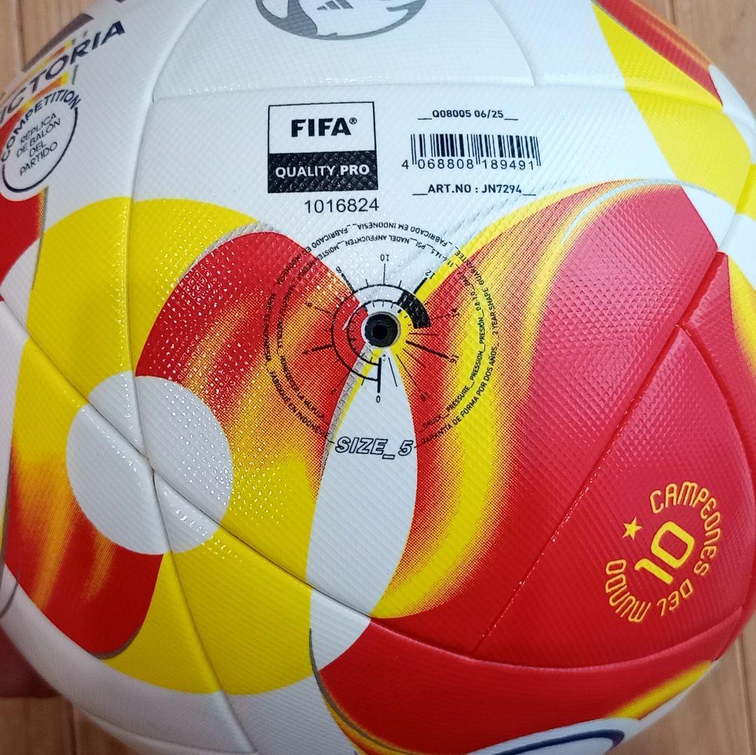 アディダス　サッカーボール5号球