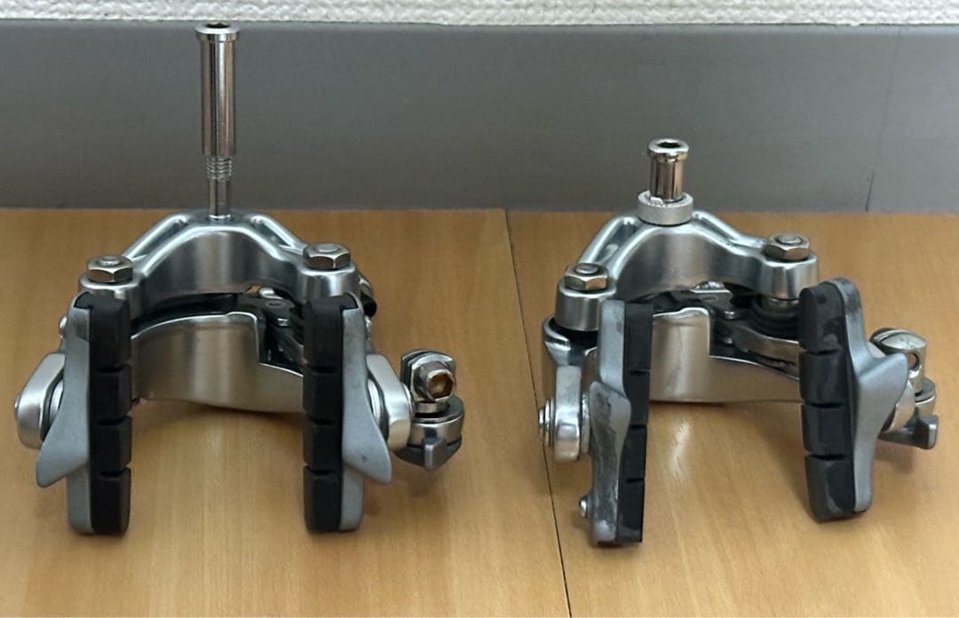 Shimano 105 キャリパーブレーキ シルバー　BR-5800