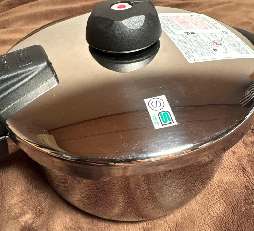 フィスラー 圧力鍋 VITAVIT  4.5L レシピ本付
