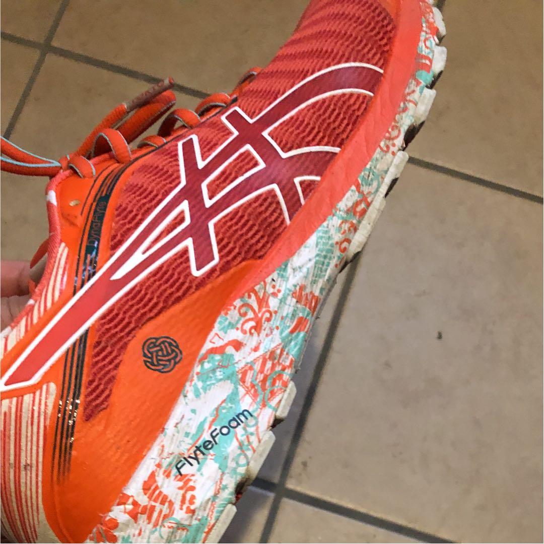 asics アシックス ランニングシューズ