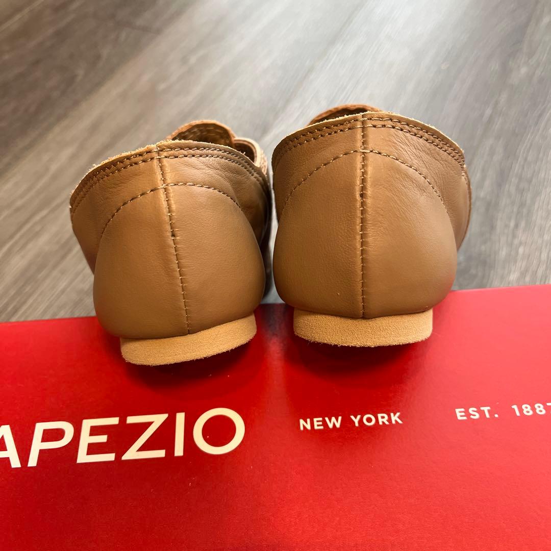 Capezio ベージュ スリッポンシューズ