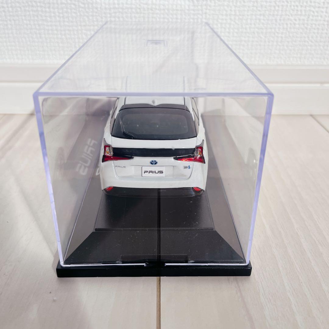 【美品】 カラーサンプルミニカー 50系プリウス ホワイトパール プラモ