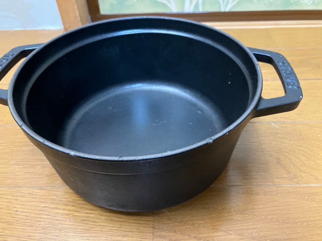 ストウブ  ココット　ラウンド　18cm 黒