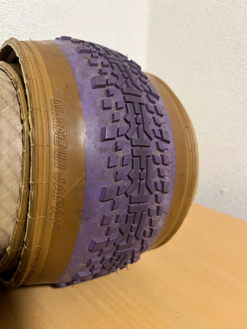 GRAVEL KING X１ LTD 700×40C　パープル　サイドタンカラー