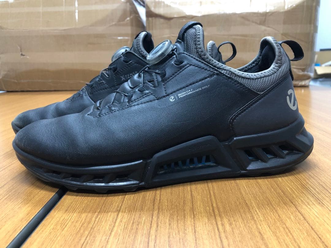 ECCOエコーバイオムC4ボア防水 スパイクレス ゴルフシューズ 2024モデル