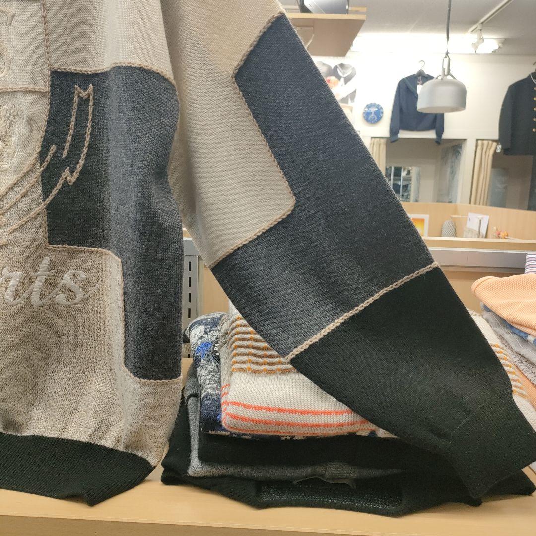 ☆20%割引☆PIA SPORTS ロゴ刺繍 パッチワーク風セーター　M