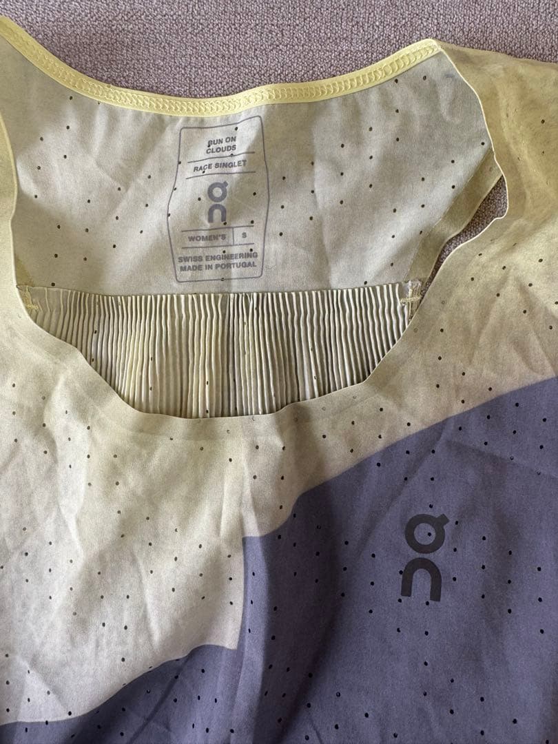 On Women’s Race Singlet S