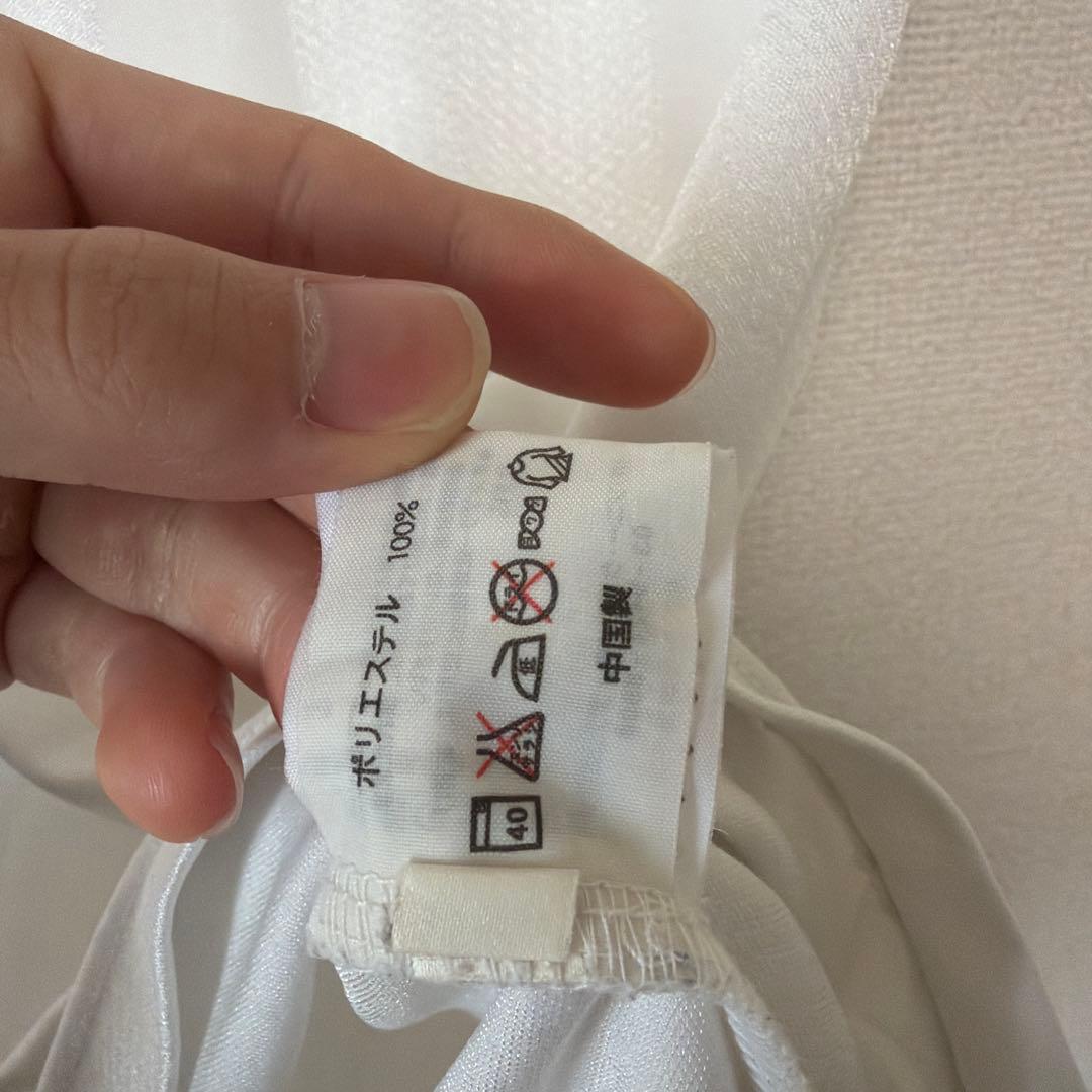 UMBRO ホワイト Vネックシャツ