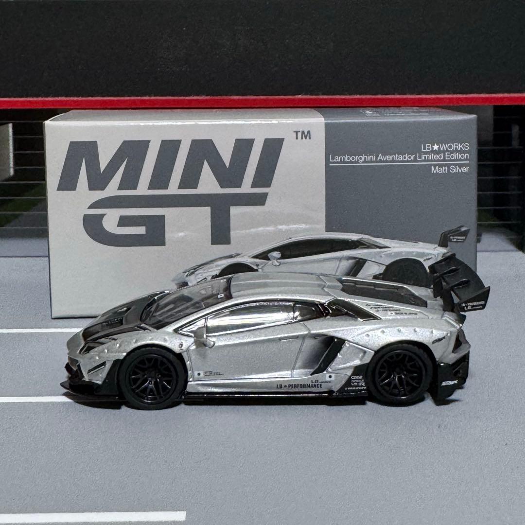 minigt lbwk アヴェンタドール　マットシルバー