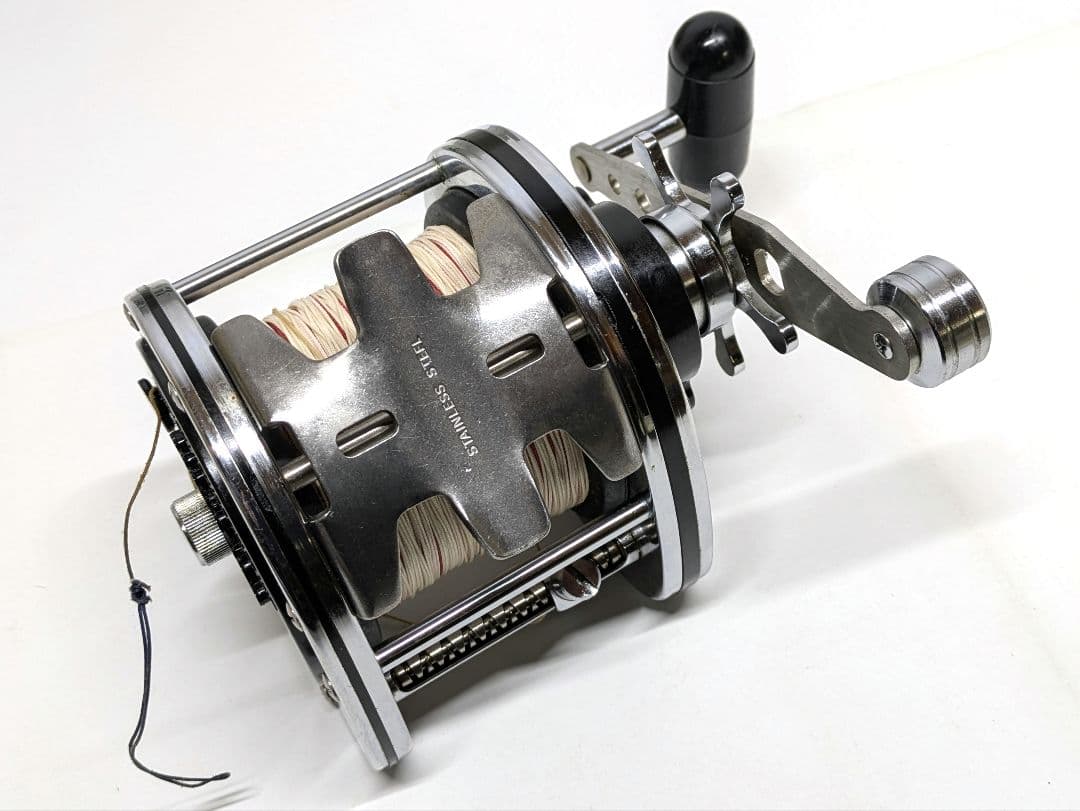 ダイワ ダイナミック Daiwa Dynamic ST 300 両軸 リール