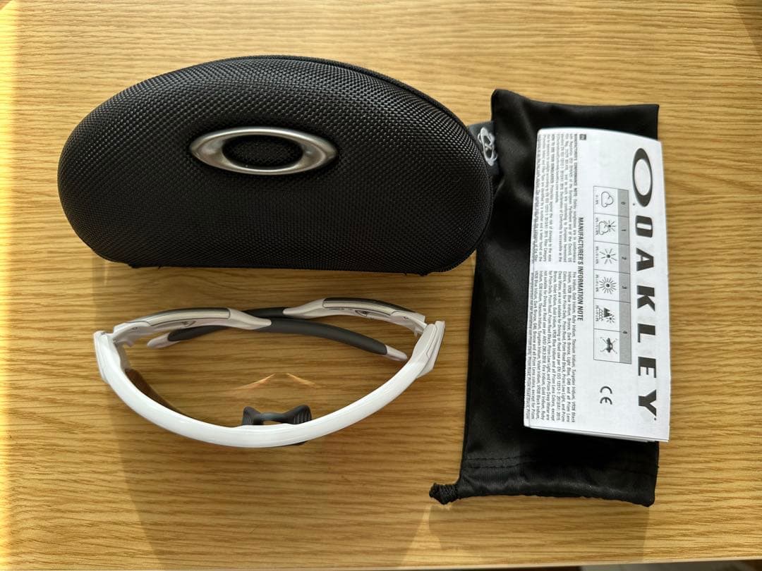 OAKLEY スポーツサングラス ホワイト/レッド ミラー