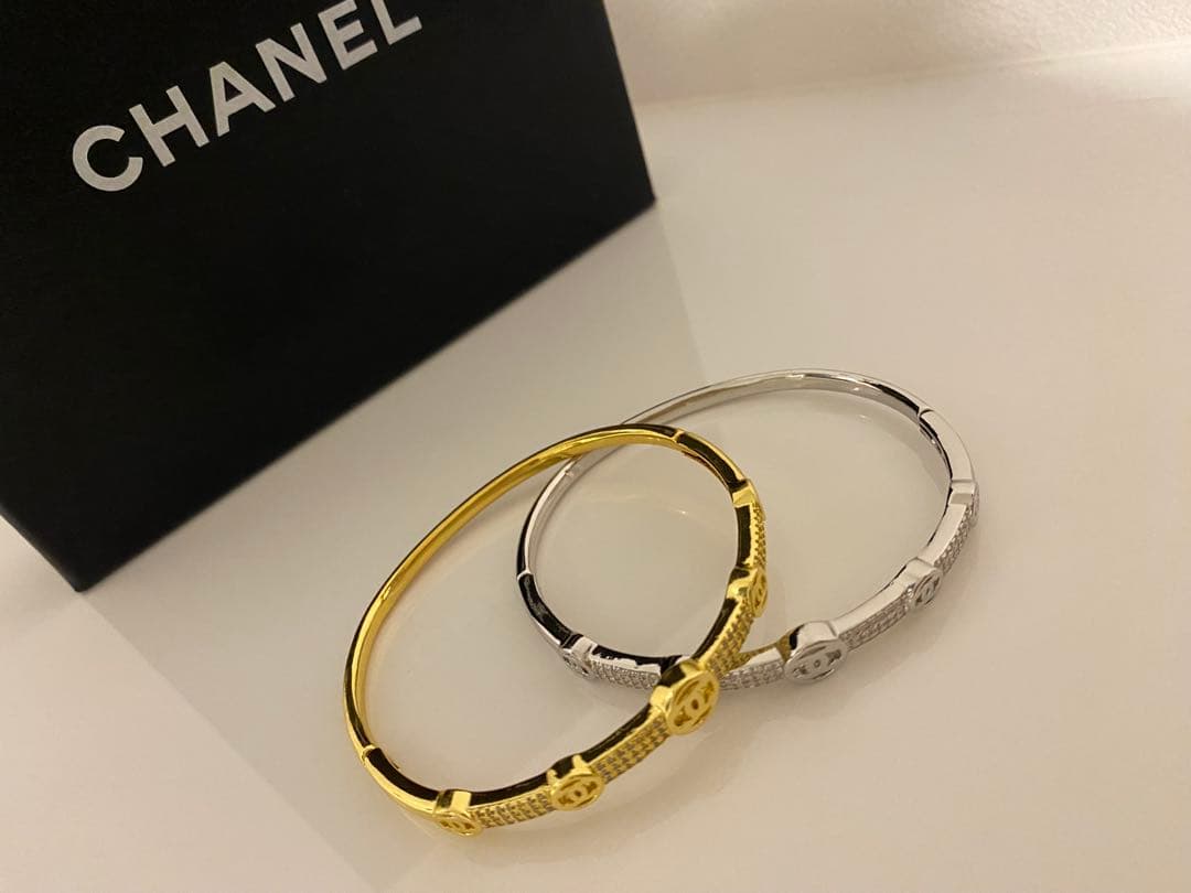 CHANEL バングル 2本セット ゴールド&シルバー