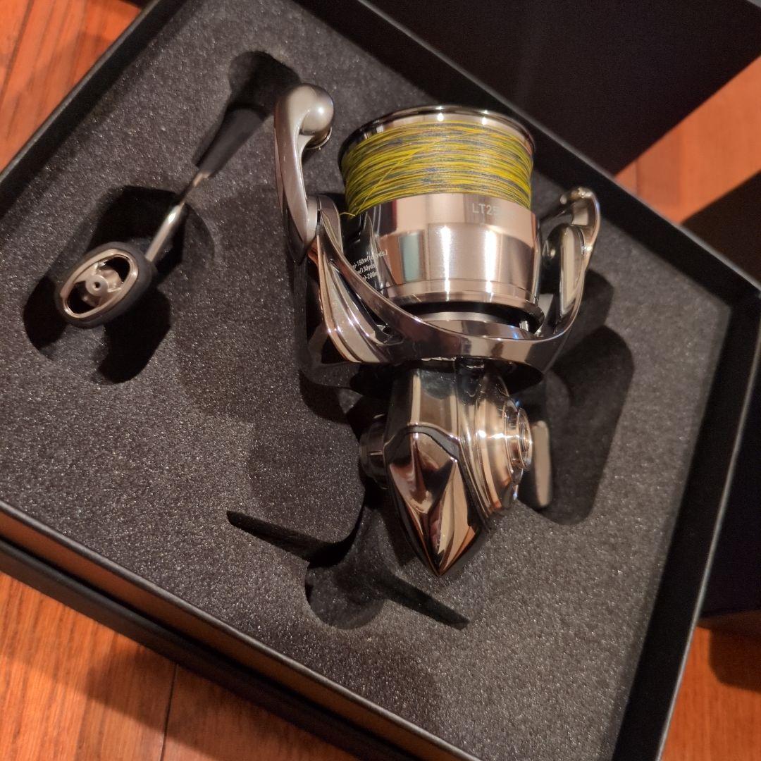 DAIWA EXIST LT2500S スピニングリール