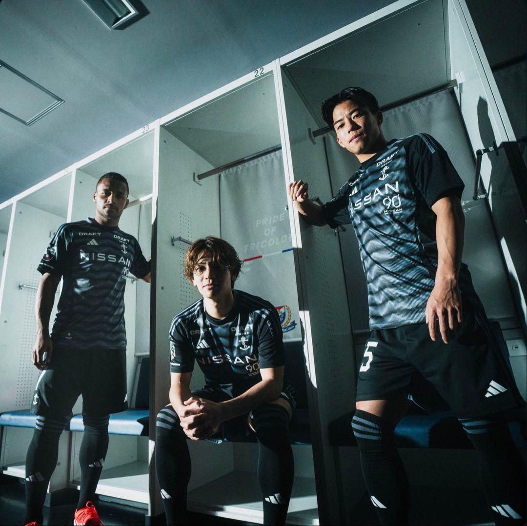 横浜F・マリノス adidas 2 katsuya サッカー シャツ