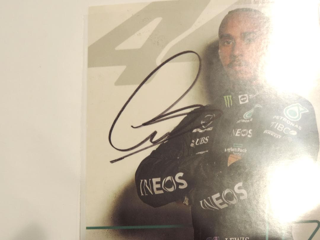 ルイス・ハミルトン 2022年 メルセデス 直筆サイン入り ドライバーカード