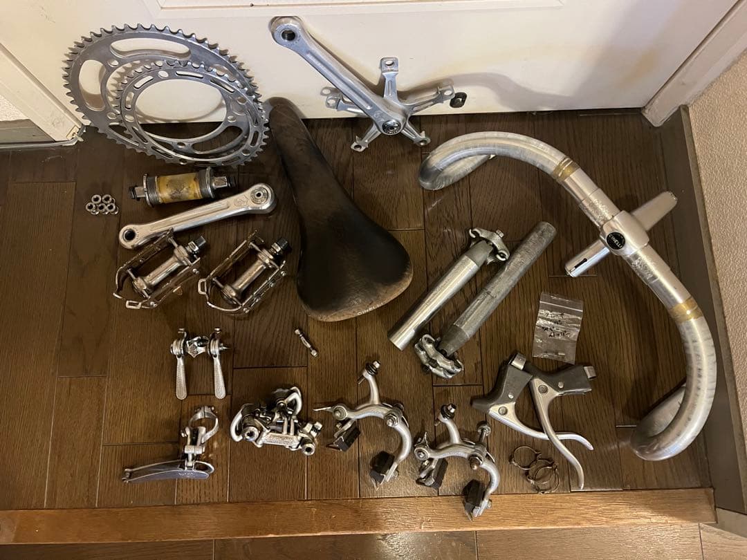 CINELLIロードバイクからの取り外しパーツ一式