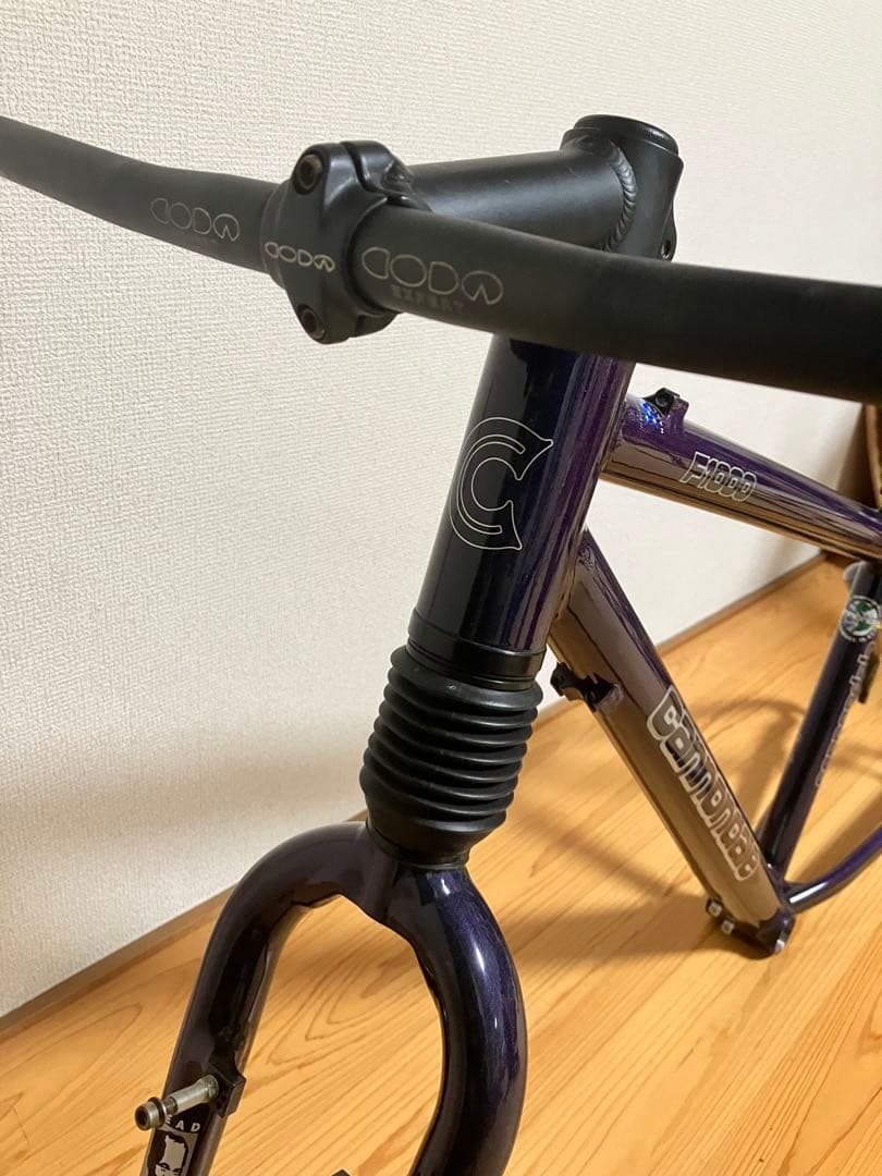 （極美品）マジョーラカラー【cannondale】F1000フレーム他